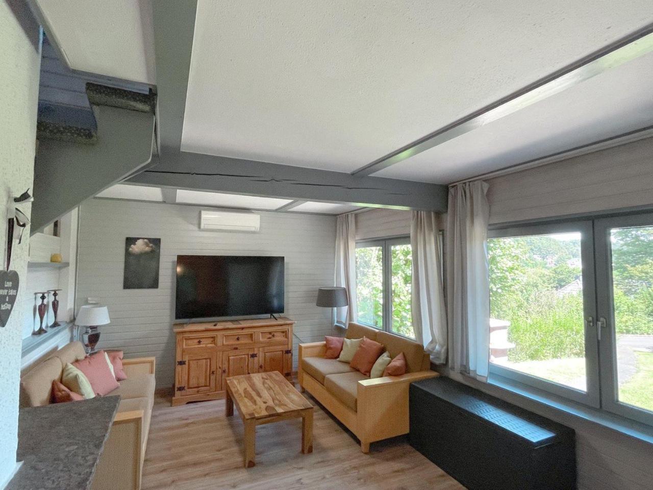 Ferienhaus "Schmetterling" Am See Im Bergland 키르하임 외부 사진
