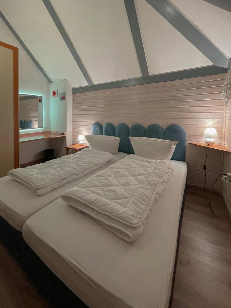 Ferienhaus "Schmetterling" Am See Im Bergland 키르하임 외부 사진