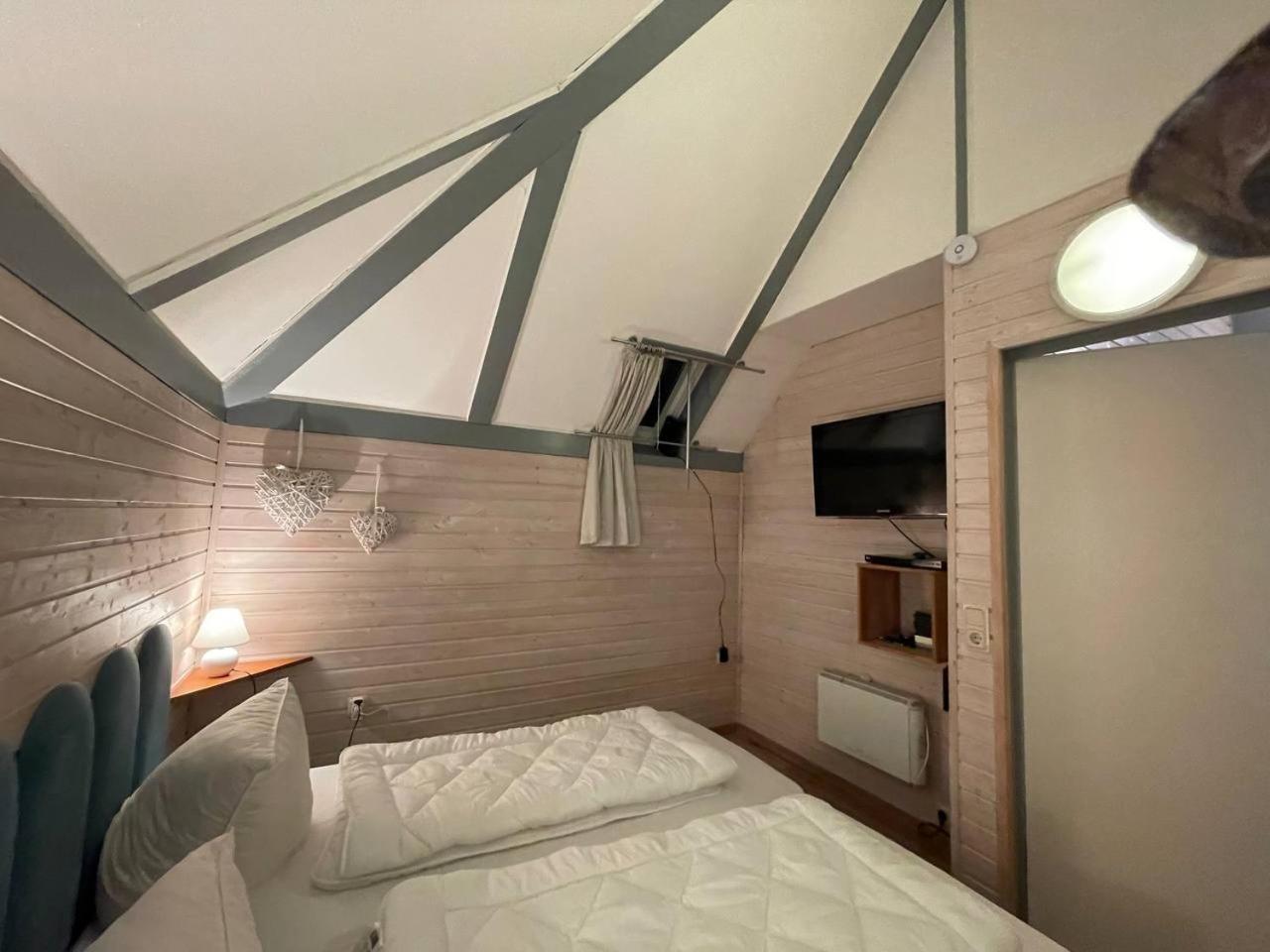 Ferienhaus "Schmetterling" Am See Im Bergland 키르하임 외부 사진