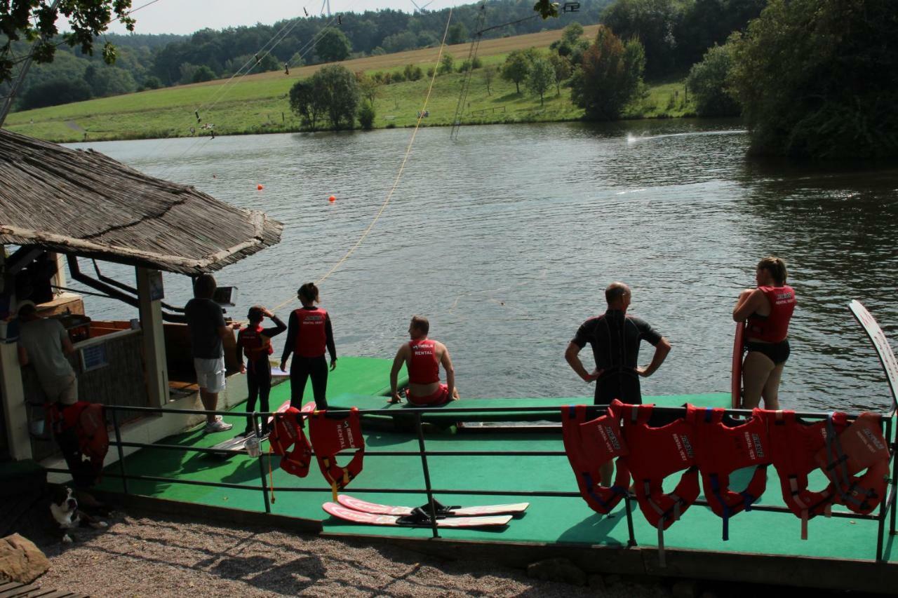 Ferienhaus "Schmetterling" Am See Im Bergland 키르하임 외부 사진